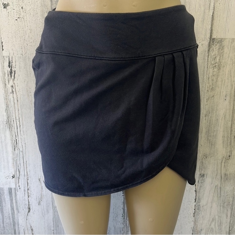 #S35 - gray skirt size Small - FREE PEOPLE